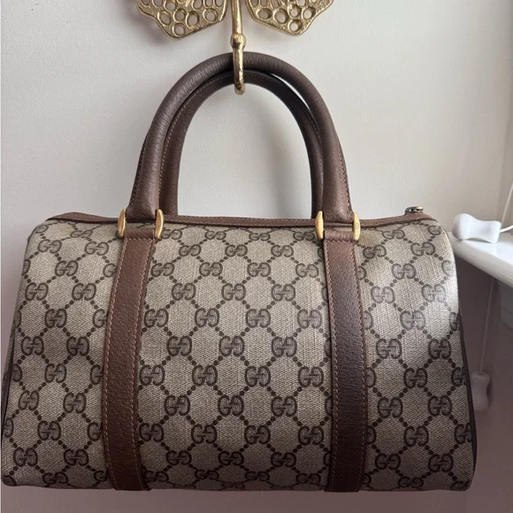 Gucci Boston Accesory Collection in GUC - Picture 5 of 10
